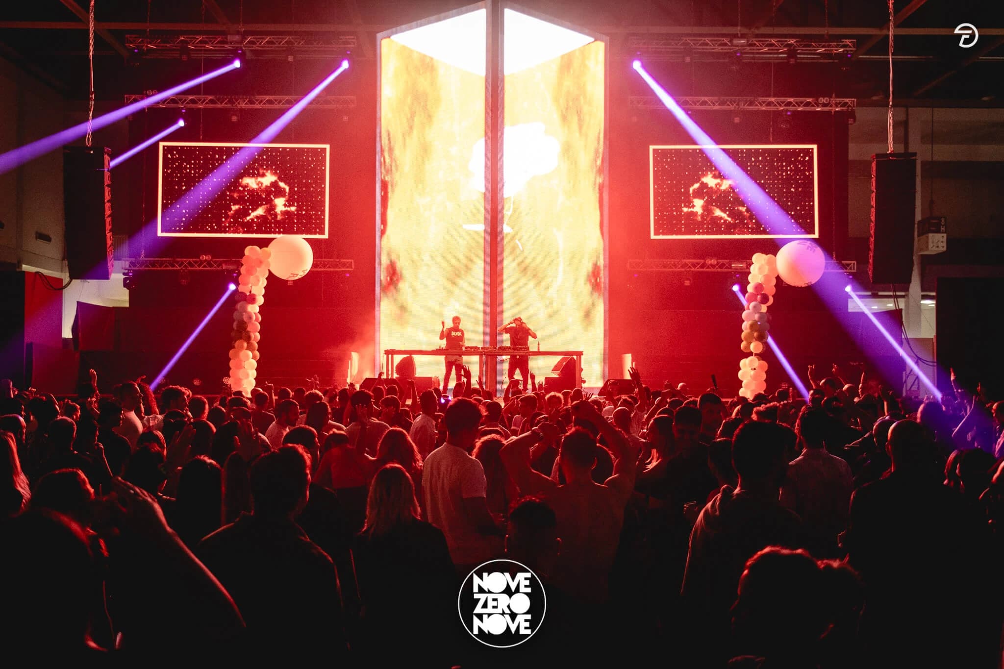 Live visual environment by F-Productions